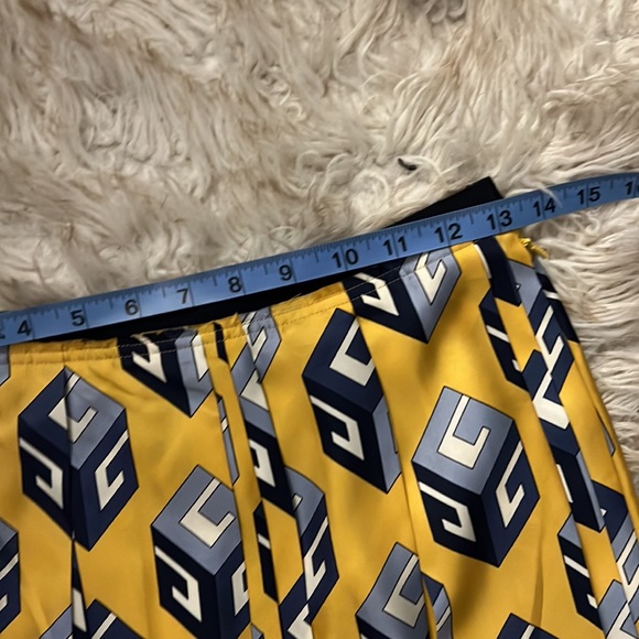 Gucci GG Wallpaper Silk Twill Pleated Skirt, Yellow - Picture 11 of 15